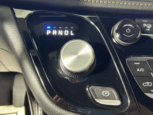 Used 2022 Chrysler Pacifica Pinnacle image 26