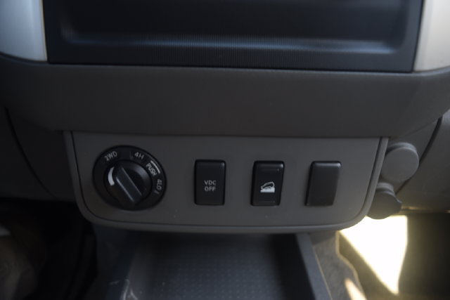 Used 2010 Nissan Frontier SE AWD/4WD image 20