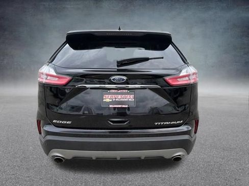 Used 2019 Ford Edge Titanium w/ Equipment Group 301A AWD/4WD image 8