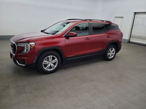 Used 2024 GMC Terrain SLE w/ Driver Convenience Package AWD/4WD image 2