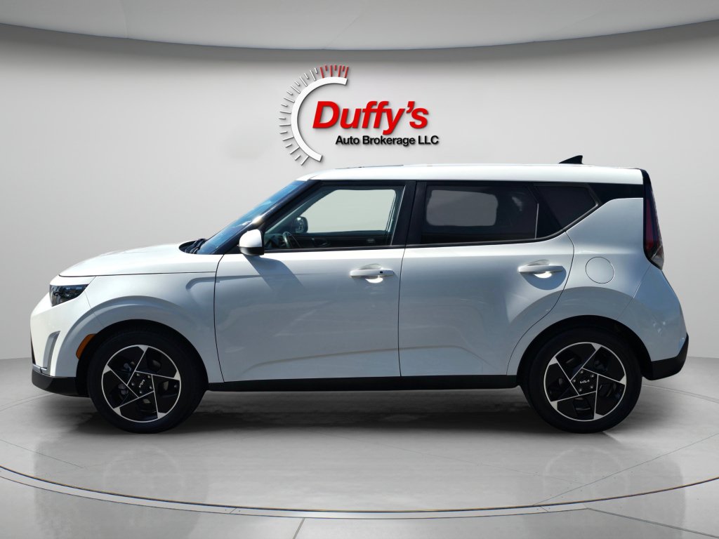 Used 2023 Kia Soul EX FWD image 17