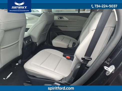 New 2026 Ford Explorer Active w/ Active Comfort Package AWD/4WD image 7