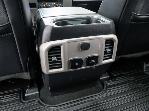 Used 2019 Ford F250 Lariat w/ Lariat Ultimate Package AWD/4WD image 22