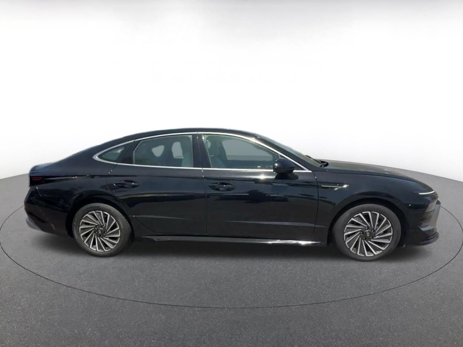 Used 2025 Hyundai Sonata SEL FWD image 15