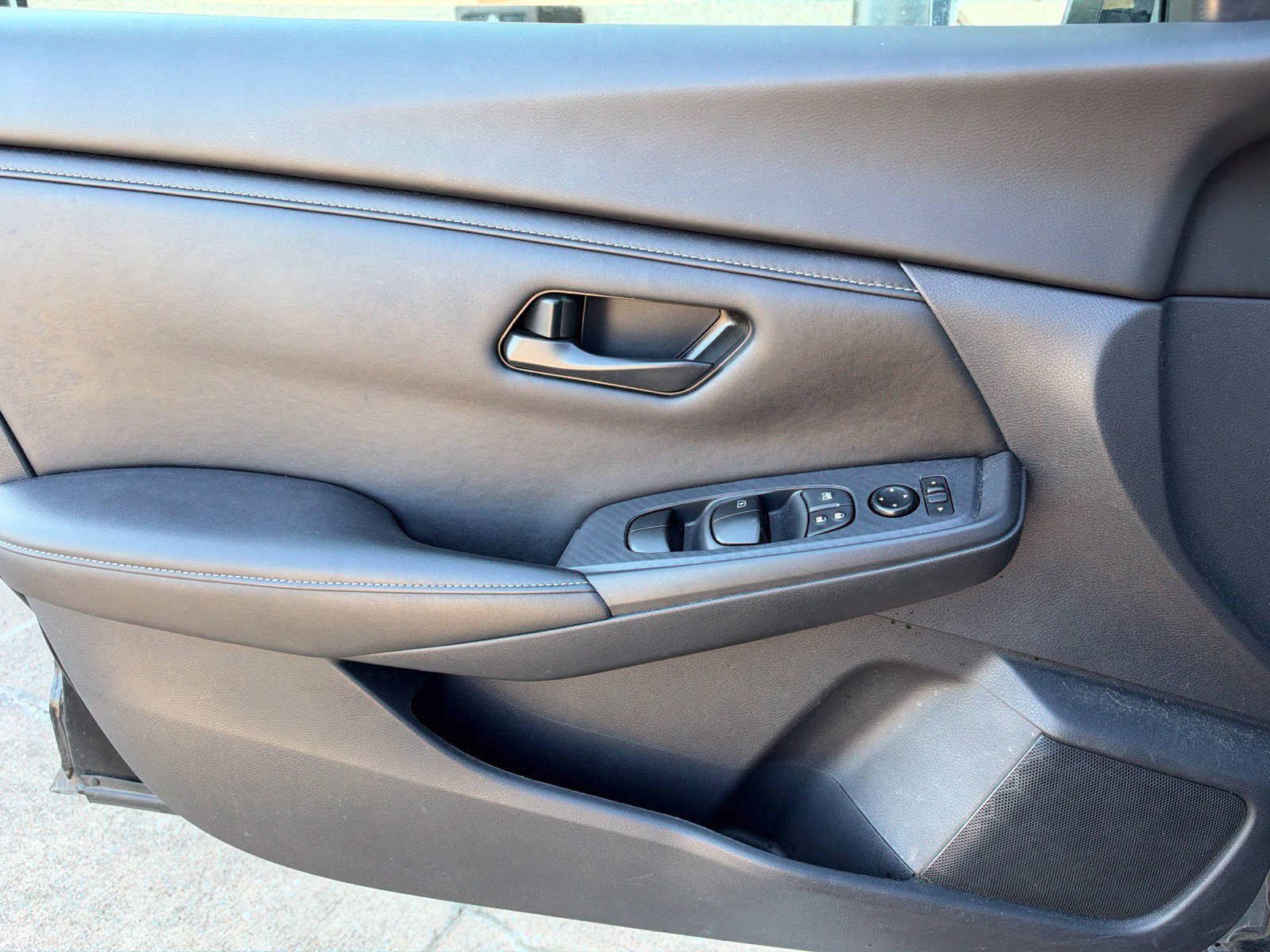 Used 2025 Nissan Sentra S FWD image 11