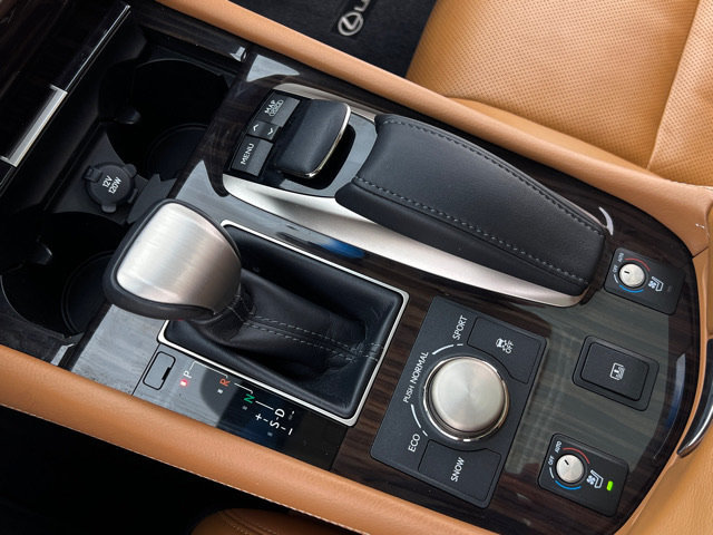 Used 2013 Lexus LS 460 AWD w/ Comfort Pkg image 21