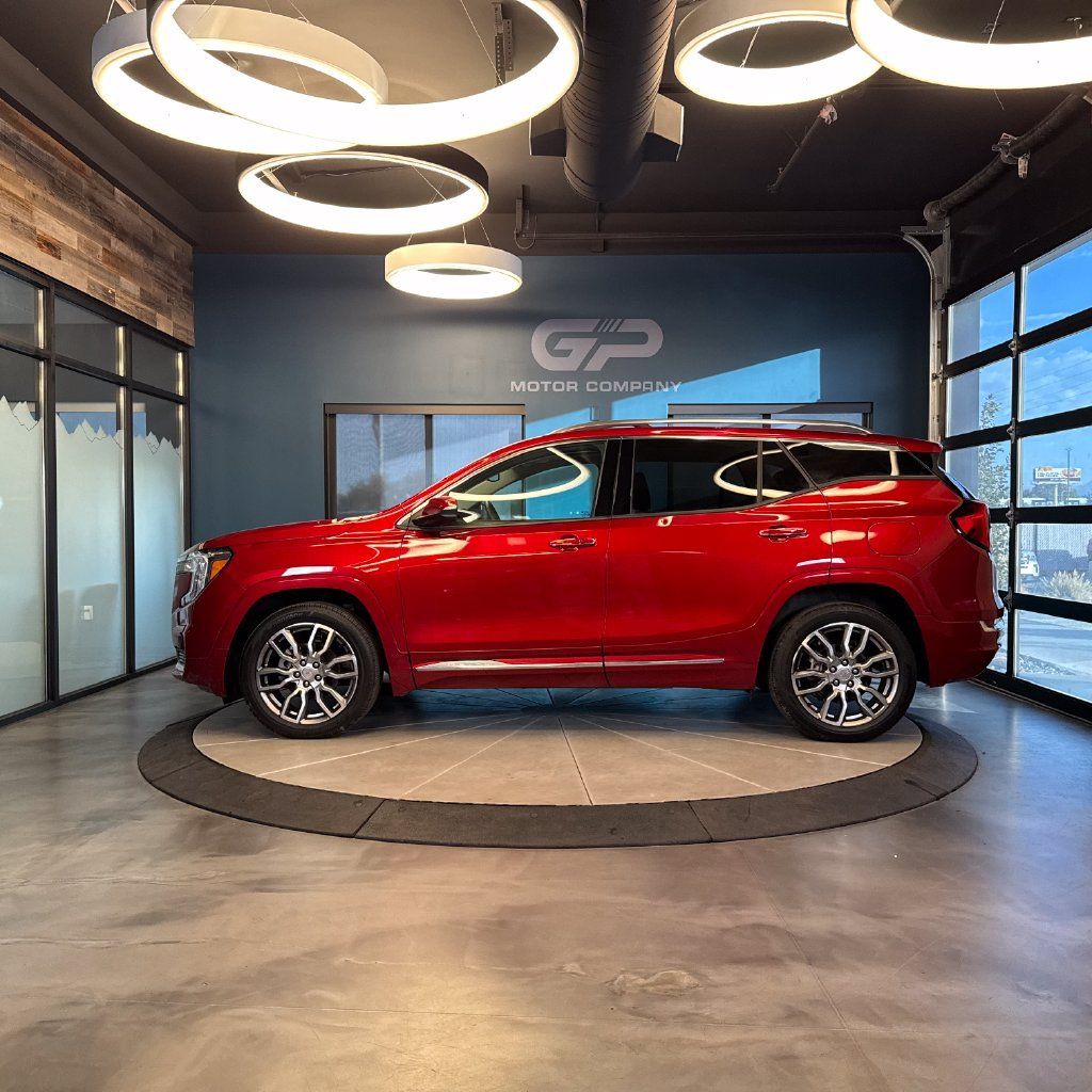Used 2023 GMC Terrain Denali AWD/4WD image 6