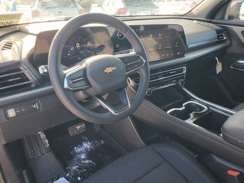 New 2026 Chevrolet Traverse LT w/ LPO, Floor Liner Package FWD image 9