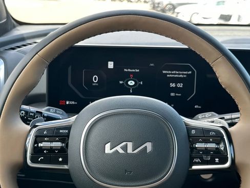 New 2025 Kia Sorento SX Prestige w/ Olive Brown Leather Package image 24