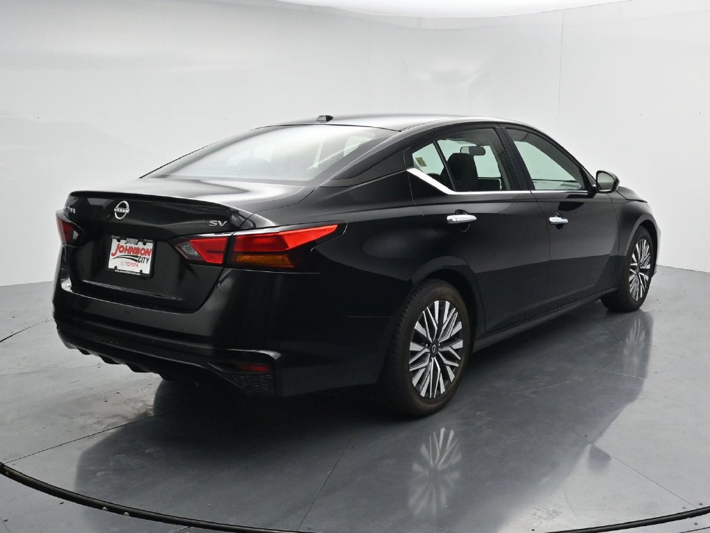 Used 2023 Nissan Altima 2.5 SV FWD image 7