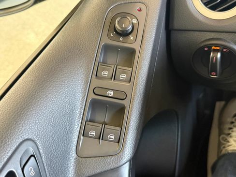 Used 2017 Volkswagen Tiguan S AWD/4WD image 25