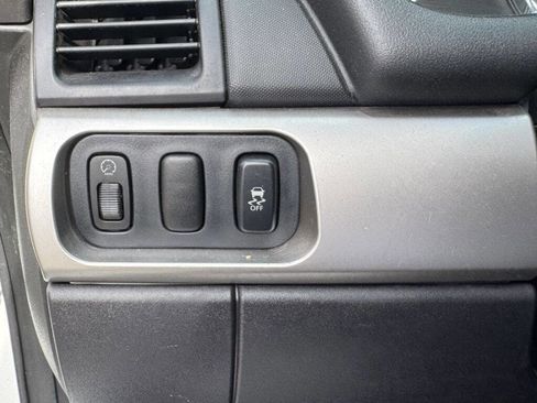 Used 2012 Mitsubishi Galant FE image 12