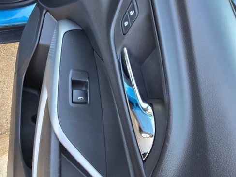 Used 2025 Chevrolet Trax LS w/ LS Convenience Package FWD image 28
