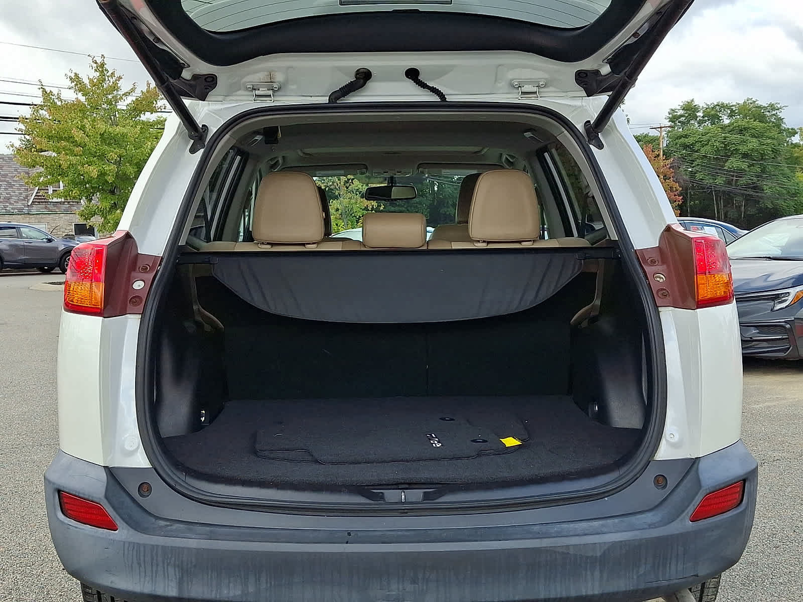 Used 2014 Toyota RAV4 Limited AWD/4WD image 30