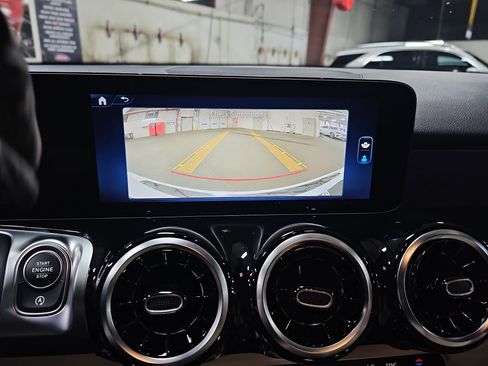 Certified 2026 Mercedes-Benz GLB 250 4MATIC image 25