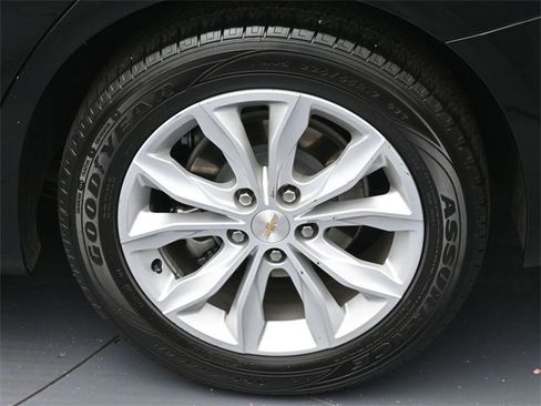 Used 2023 Chevrolet Malibu LT image 8