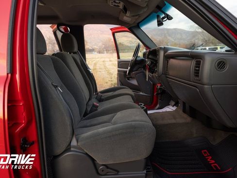 Used 2004 Chevrolet Silverado 2500 LS w/ Skid Plate Package image 14