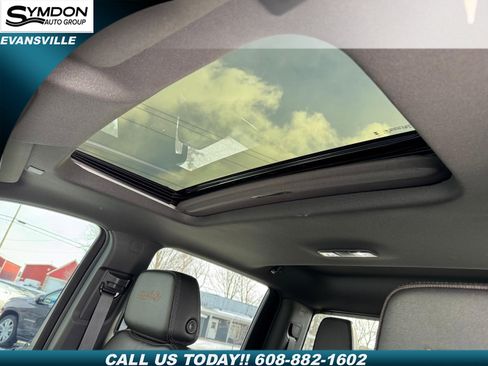 Used 2024 Chevrolet Silverado 3500 High Country w/ High Country Premium Package image 6