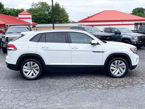 Used 2021 Volkswagen Atlas Cross Sport SE FWD image 4