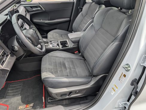 Used 2024 Mitsubishi Outlander Ralliart AWD/4WD image 17