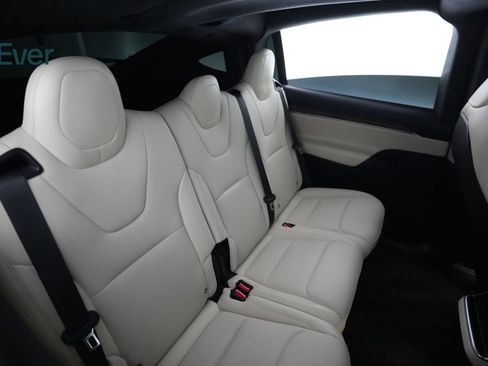 Used 2024 Tesla Model X AWD/4WD image 5