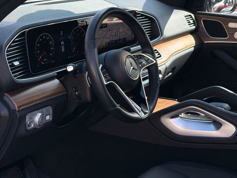 Used 2025 Mercedes-Benz GLE 350 4MATIC image 16