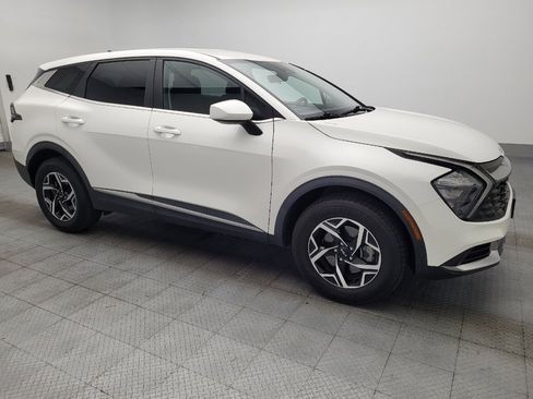Used 2023 Kia Sportage LX AWD/4WD image 11