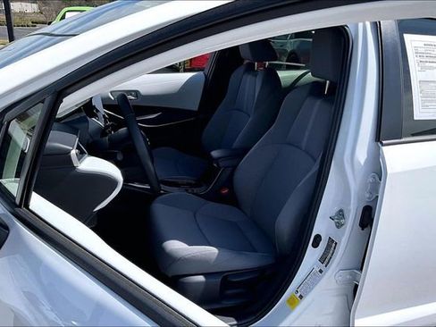 Used 2025 Toyota Corolla SE FWD image 18