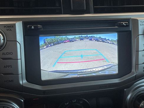 Used 2018 Toyota 4Runner SR5 Premium AWD/4WD image 21