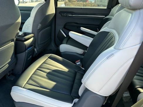 Used 2024 Kia EV9 GT-Line image 15