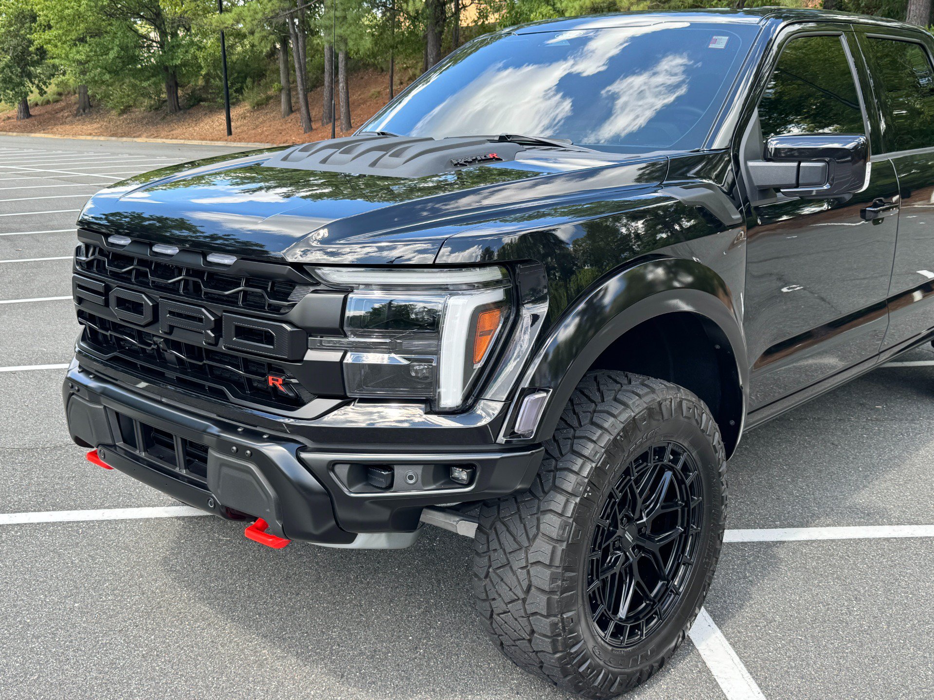 Used 2025 Ford F150 Raptor w/ Equipment Group 803A Raptor R AWD/4WD image 18