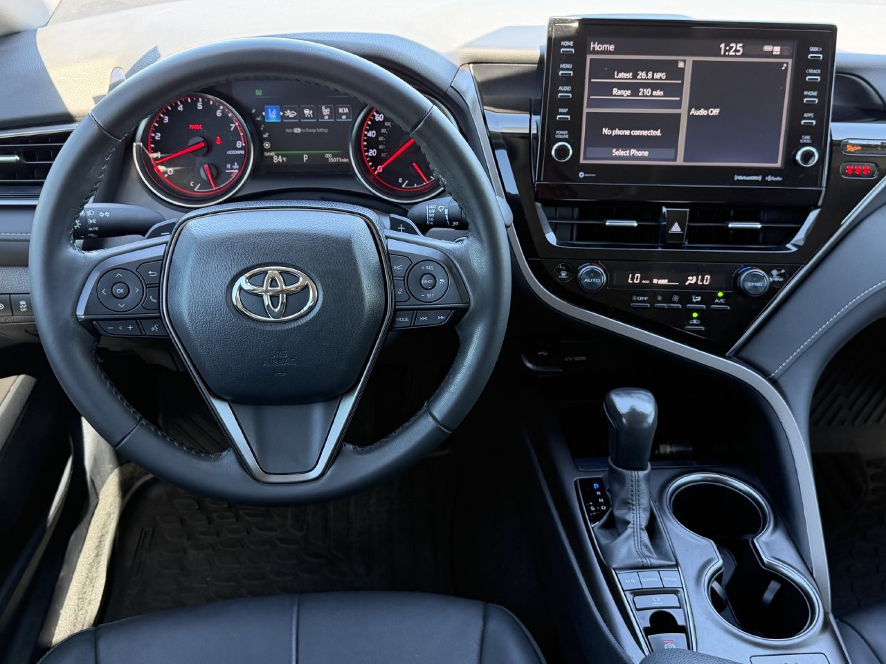 Used 2024 Toyota Camry XSE FWD image 11