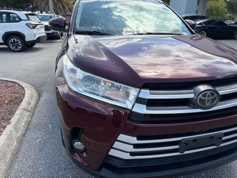 Used 2018 Toyota Highlander XLE AWD/4WD image 13