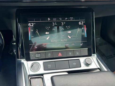 Used 2022 Audi e-tron Premium w/ Convenience Plus Package AWD/4WD image 40
