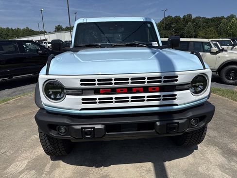 Used 2025 Ford Bronco Heritage Edition AWD/4WD image 2