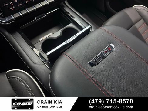 Used 2026 GMC Yukon AT4 Ultimate AWD/4WD image 19