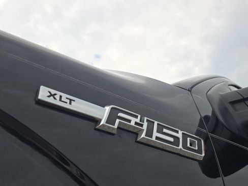 Used 2014 Ford F150 XLT w/ XLT Chrome Package RWD image 9