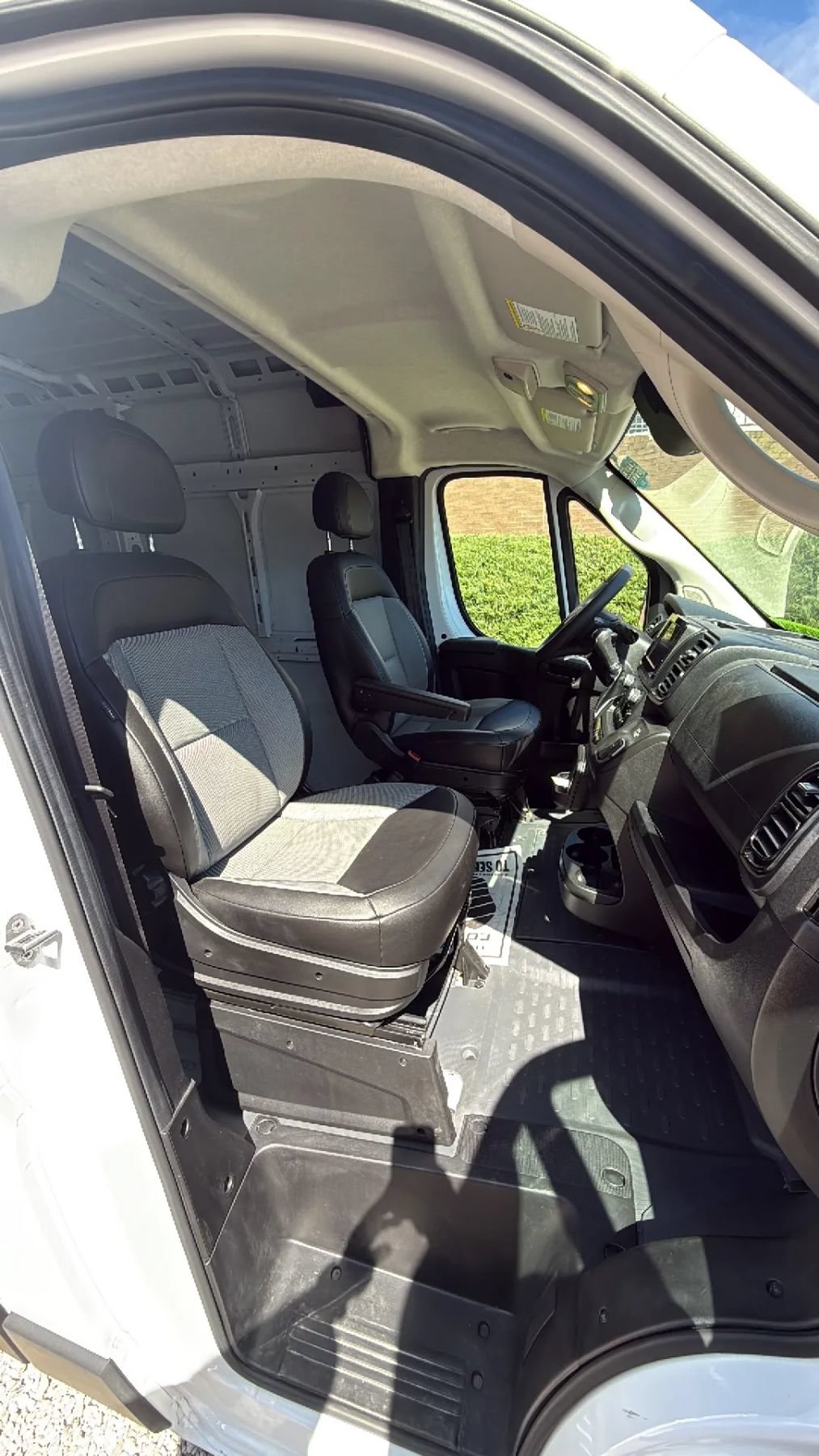 Used 2023 RAM ProMaster 2500 FWD image 18