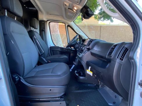Used 2025 RAM ProMaster 2500 w/ U-Haul Equipment Group FWD image 43