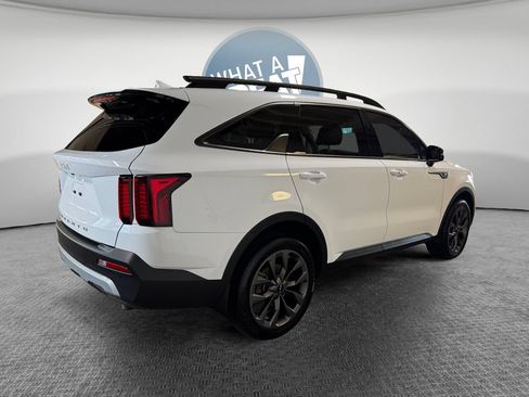 Certified 2022 Kia Sorento X-Line EX AWD/4WD image 3