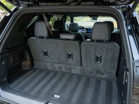 Used 2024 Chevrolet Traverse RS w/ LPO, Floor Liner Package FWD image 16