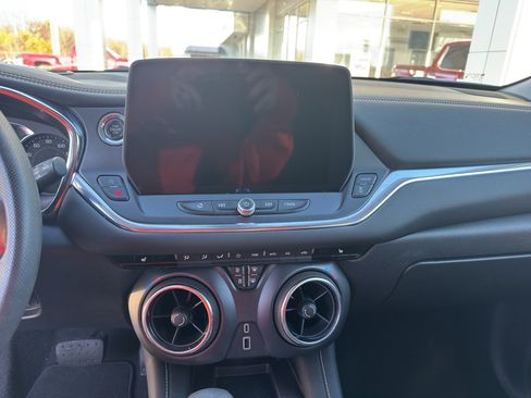 Used 2024 Chevrolet Blazer LT w/ Convenience Package image 15