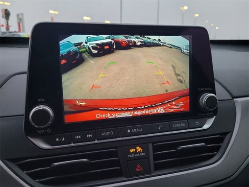 Used 2024 Nissan Altima 2.5 SR image 18