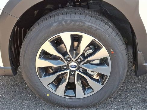 New 2025 Subaru Outback Limited image 8