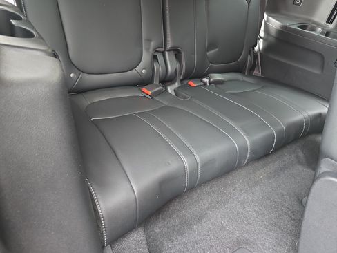 Used 2023 Honda Pilot Elite image 12