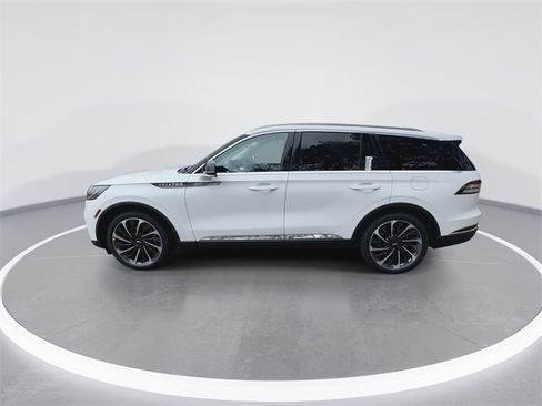New 2026 Lincoln Aviator Reserve image 5