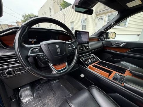 Used 2019 Lincoln Navigator L Reserve AWD/4WD image 16
