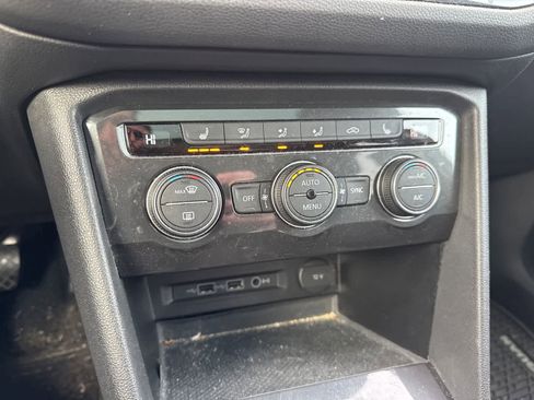 Used 2019 Volkswagen Tiguan SE w/ Panoramic Sunroof Package image 15