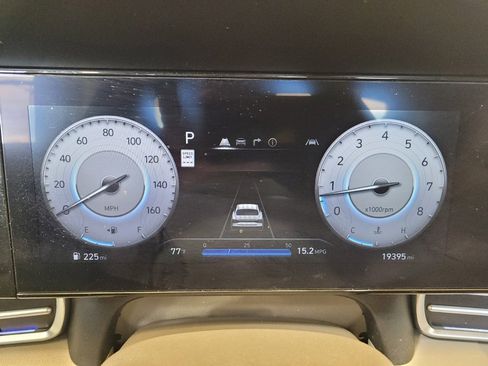 Used 2024 Hyundai Elantra SEL FWD image 23