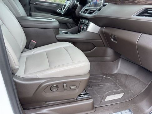 Used 2021 Chevrolet Tahoe LT w/ LT Signature Package image 21